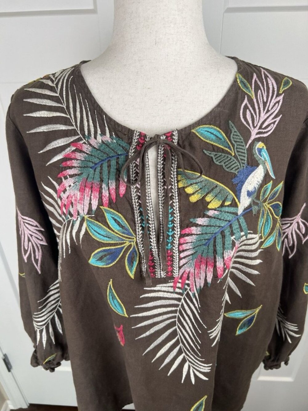 Johnny Was Kahluhi Linen Peasant Blouse L Brown Embroidered Boho Tie Neck Top - Picture 4 of 12